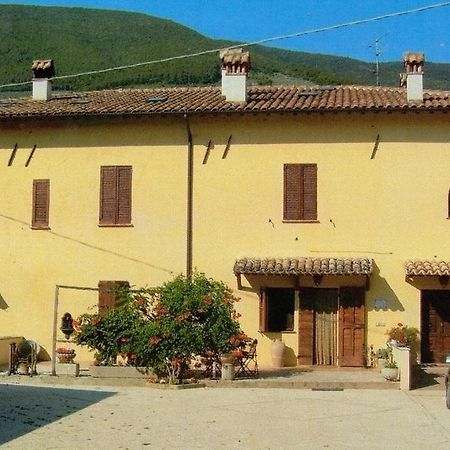 Cerasola Bed & Breakfast Campello sul Clitunno Luaran gambar